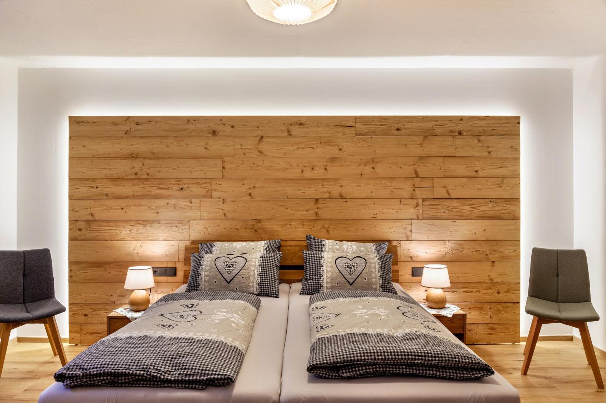 Chalet Aus Holz جارمش بارتنكيرشن المظهر الخارجي الصورة